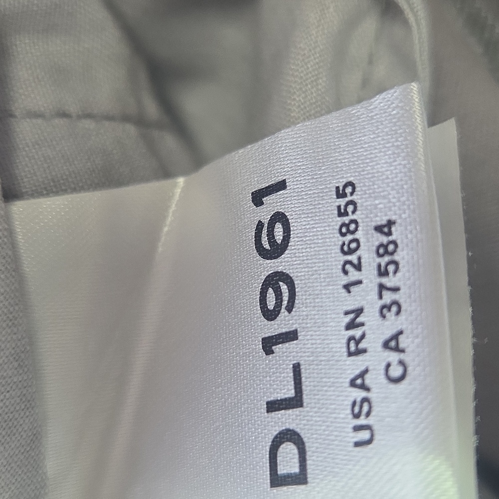 DL 1961 Jake Chino  Shorts with Classic Design Size 32 - Picture 6 of 10